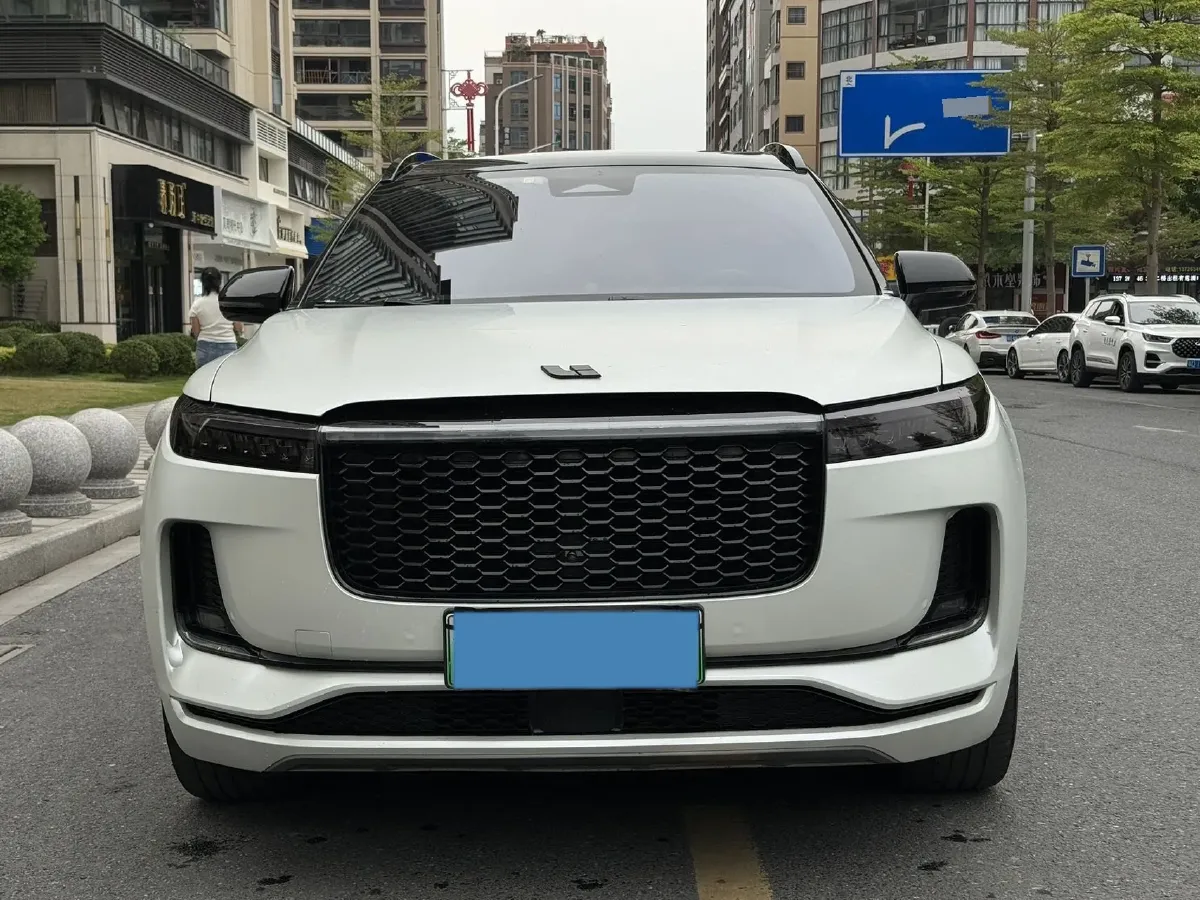 2021 Li ONE Range Extended 131HP REEV 40.5KWH,autocango,china used car exporter,china ev exporter,chinese used car exporter,chinese used ev exporter