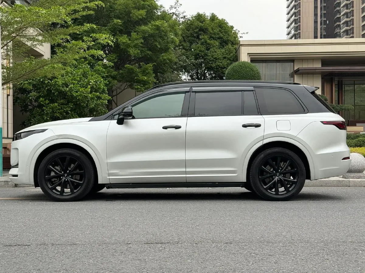 2021 Li ONE Range Extended 131HP REEV 40.5KWH,autocango,china used car exporter,china ev exporter,chinese used car exporter,chinese used ev exporter