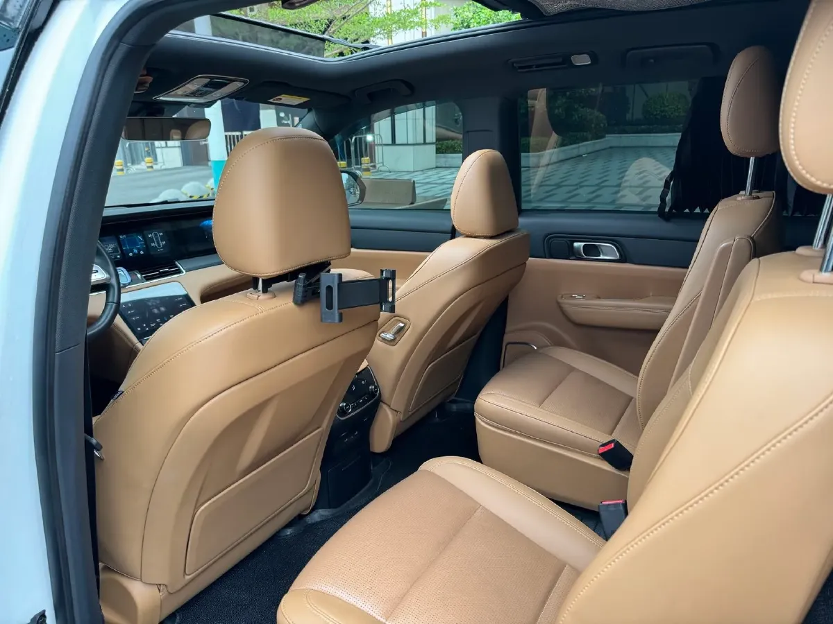 2021 Li ONE Range Extended 131HP REEV 40.5KWH,autocango,china used car exporter,china ev exporter,chinese used car exporter,chinese used ev exporter