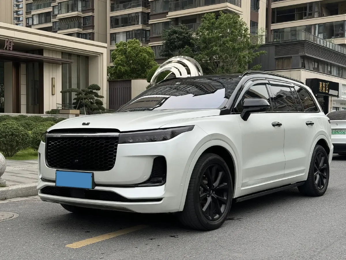 2021 Li ONE Range Extended 131HP REEV 40.5KWH,autocango,china used car exporter,china ev exporter,chinese used car exporter,chinese used ev exporter