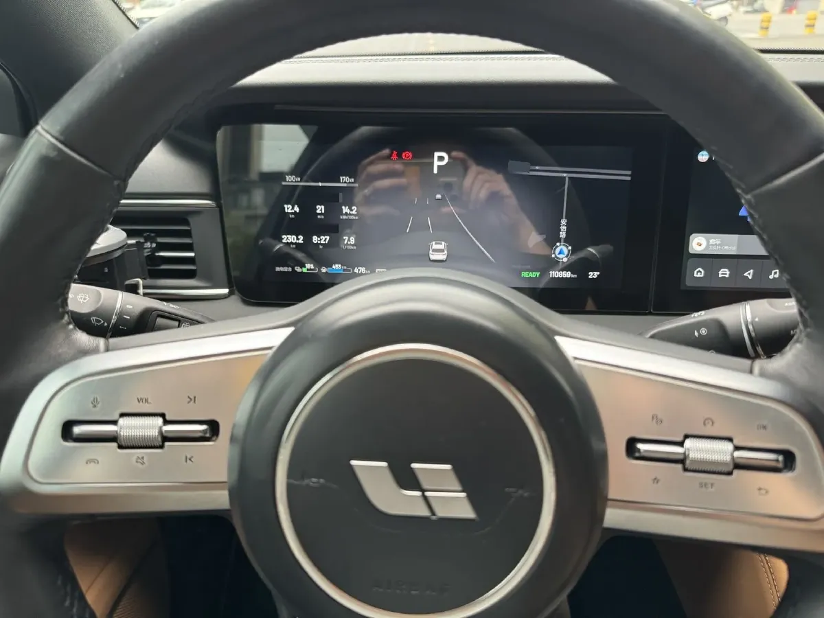 2021 Li ONE Range Extended 131HP REEV 40.5KWH,autocango,china used car exporter,china ev exporter,chinese used car exporter,chinese used ev exporter