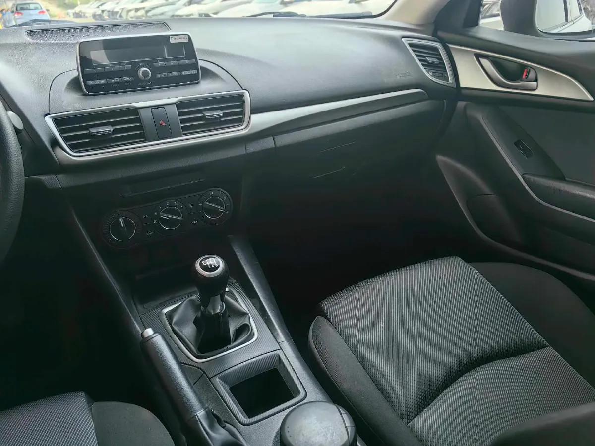 2017 Mazda 3 Axela 1.5L 117HP L4 6MT,autocango,china used car exporter,china ev exporter,chinese used car exporter,chinese used ev exporter