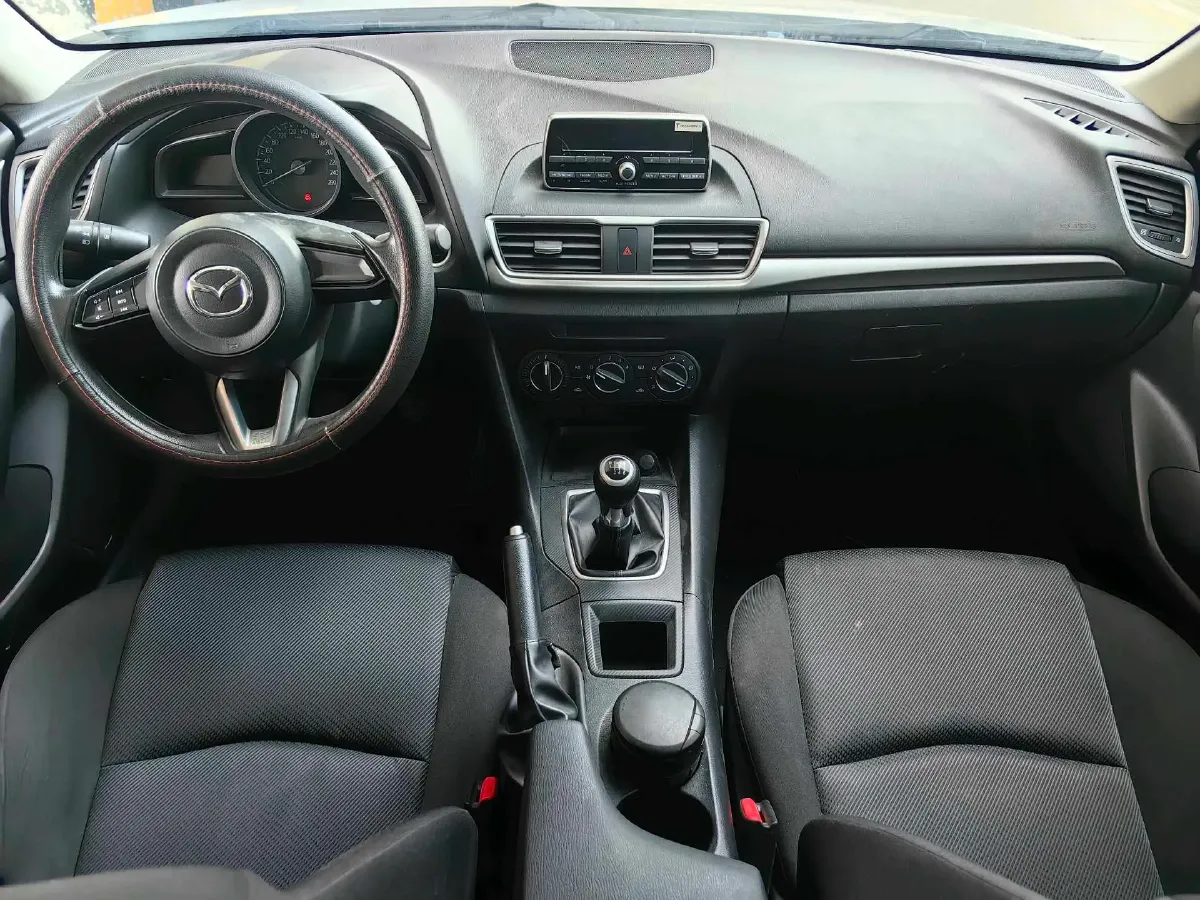 2017 Mazda 3 Axela 1.5L 117HP L4 6MT,autocango,china used car exporter,china ev exporter,chinese used car exporter,chinese used ev exporter