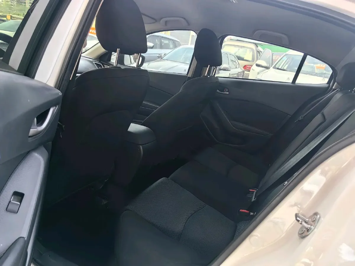 2017 Mazda 3 Axela 1.5L 117HP L4 6MT,autocango,china used car exporter,china ev exporter,chinese used car exporter,chinese used ev exporter