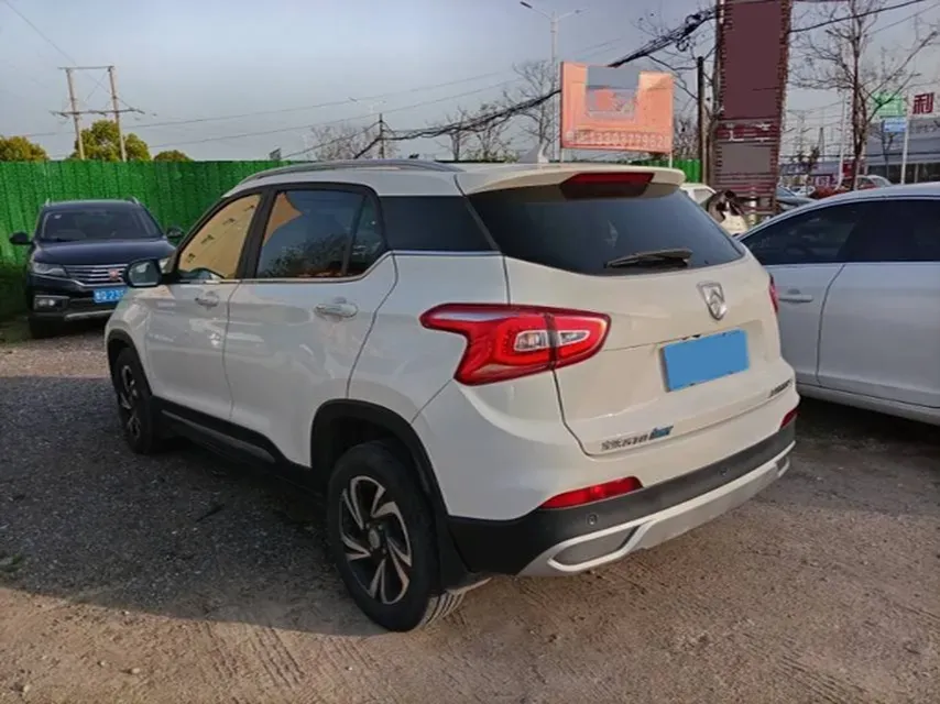 2017 BaoJun 310W 1.5L 105HP L4 6MT,autocango,china used car exporter,china ev exporter,chinese used car exporter,chinese used ev exporter