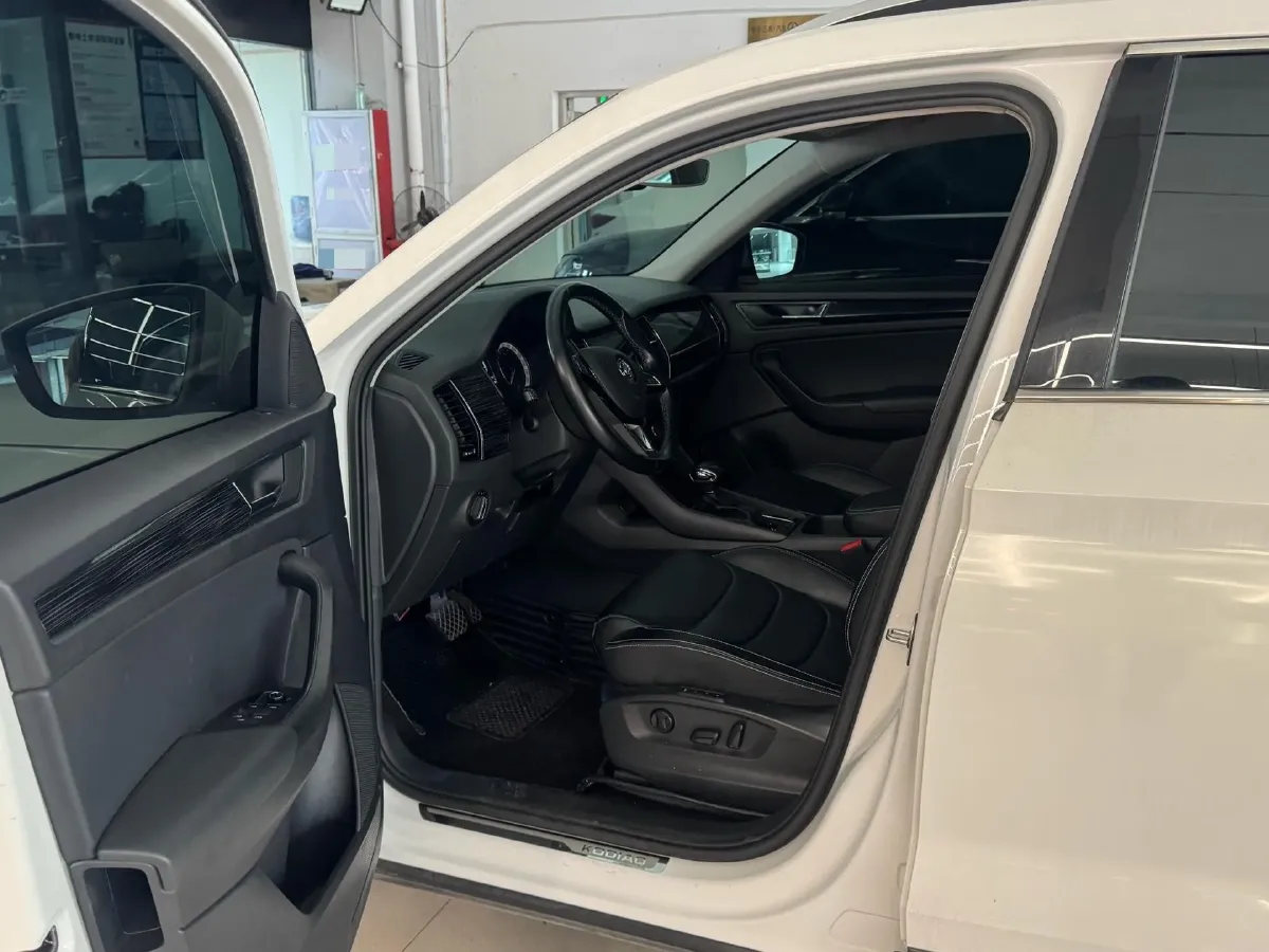 2018 Skoda Kodiak 2.0T 186HP L4 7DCT,autocango,china used car exporter,china ev exporter,chinese used car exporter,chinese used ev exporter