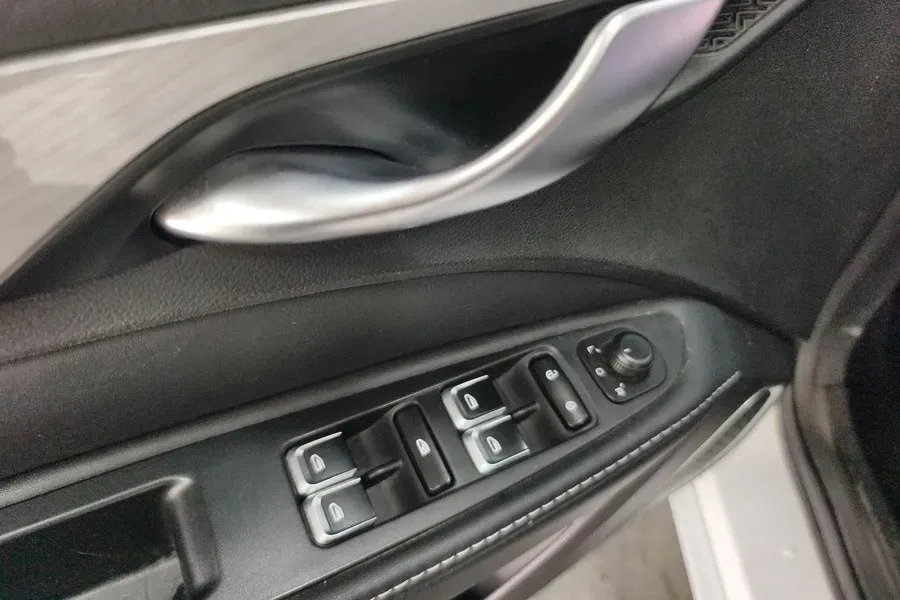 2020 Geely Emgrand 1.5L 109HP L4 5MT,autocango,china used car exporter,china ev exporter,chinese used car exporter,chinese used ev exporter