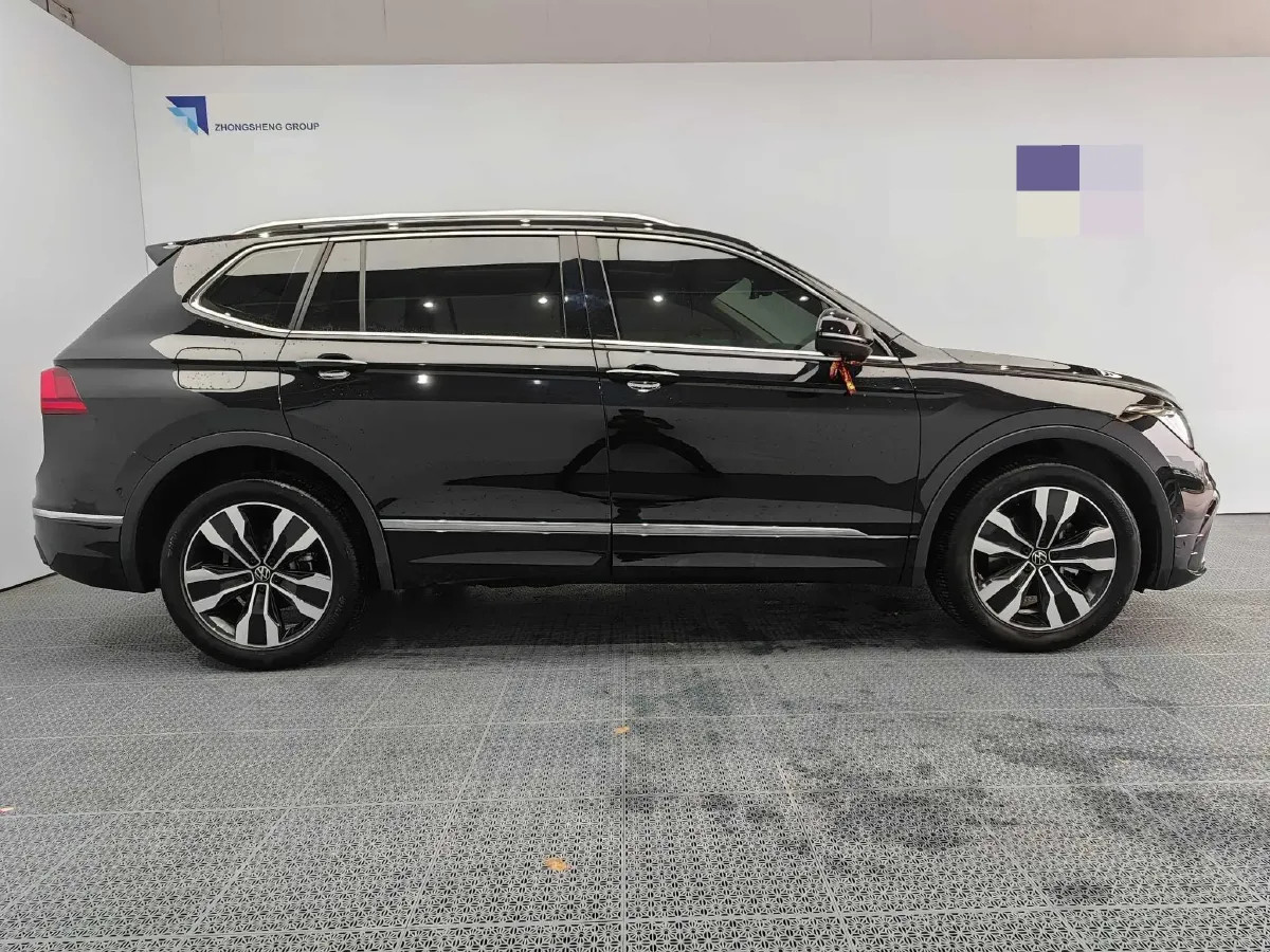2025 Volkswagen Tiguan L 2.0T 186HP L4 7DCT,autocango,china used car exporter,china ev exporter,chinese used car exporter,chinese used ev exporter
