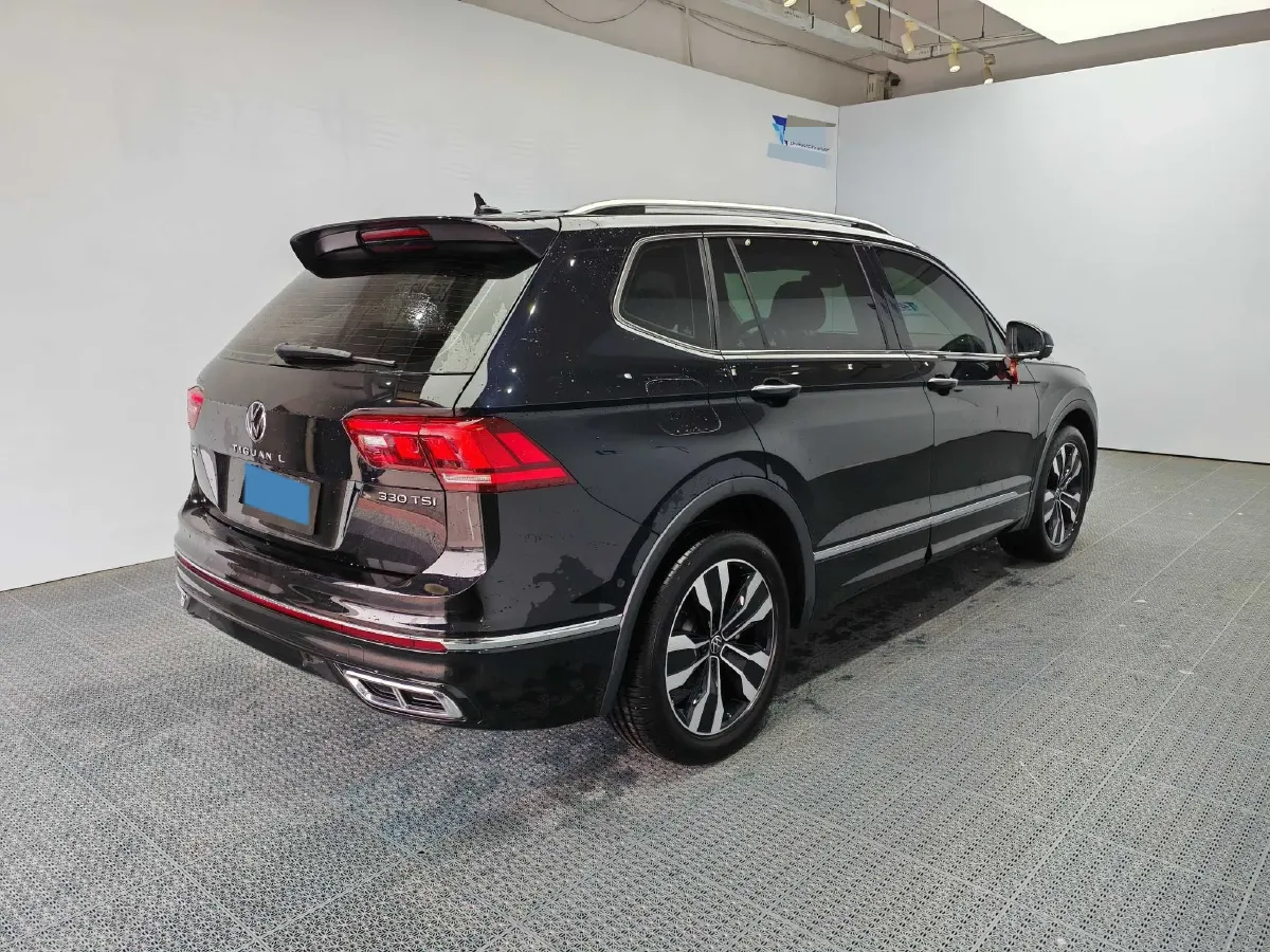2025 Volkswagen Tiguan L 2.0T 186HP L4 7DCT,autocango,china used car exporter,china ev exporter,chinese used car exporter,chinese used ev exporter