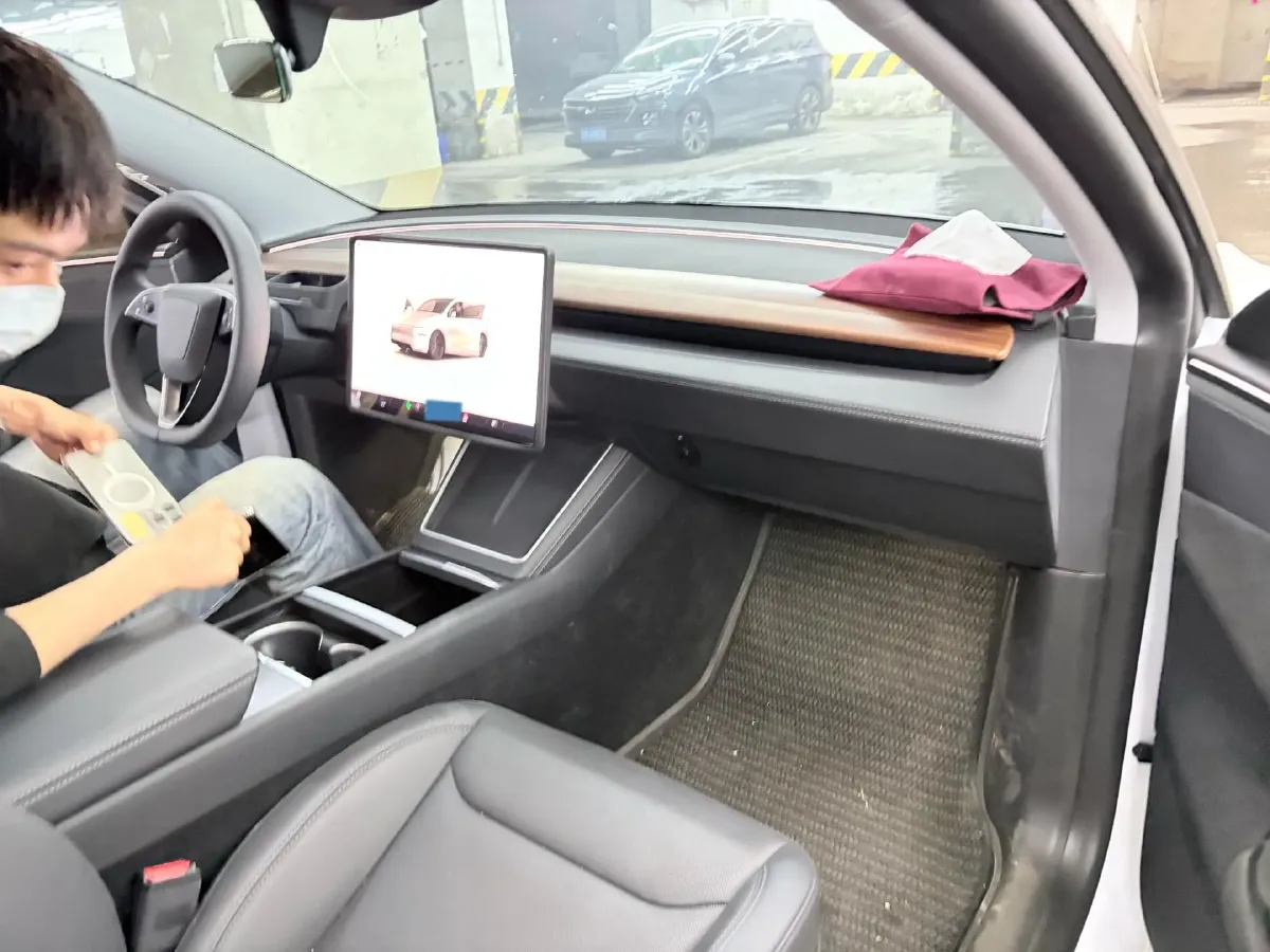 2025 Tesla Model Y BEV 78.4KWH,autocango,china used car exporter,china ev exporter,chinese used car exporter,chinese used ev exporter