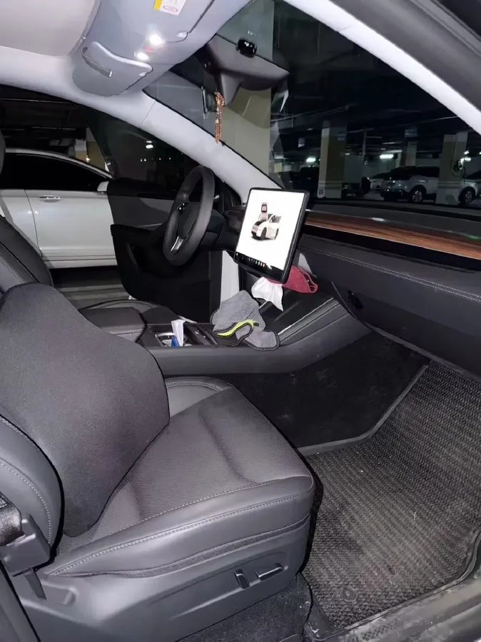 2025 Tesla Model Y BEV 78.4KWH,autocango,china used car exporter,china ev exporter,chinese used car exporter,chinese used ev exporter