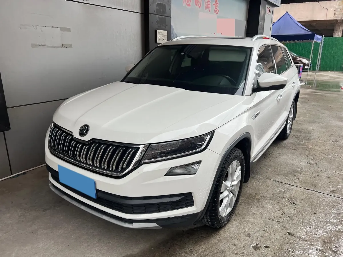 2018 Skoda Kodiak 2.0T 186HP L4 7DCT,autocango,china used car exporter,china ev exporter,chinese used car exporter,chinese used ev exporter