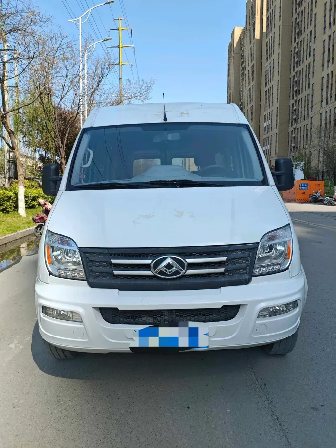 2021 MAXUS XinTu V80 2.0T 139HP L4 6MT,autocango,china used car exporter,china ev exporter,chinese used car exporter,chinese used ev exporter