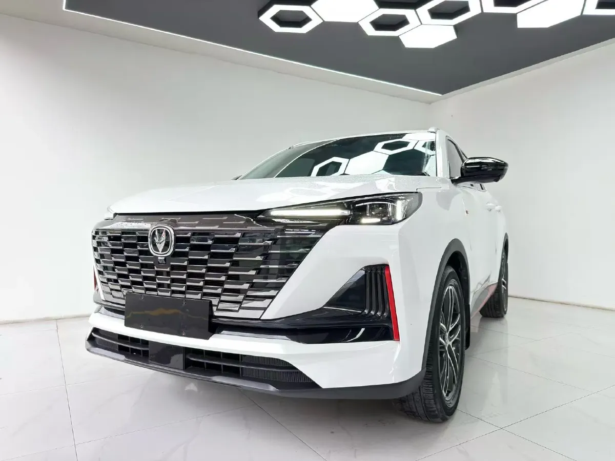 2022 ChangAn CS55 Plus 1.5T 188HP L4 7DCT,autocango,china used car exporter,china ev exporter,chinese used car exporter,chinese used ev exporter
