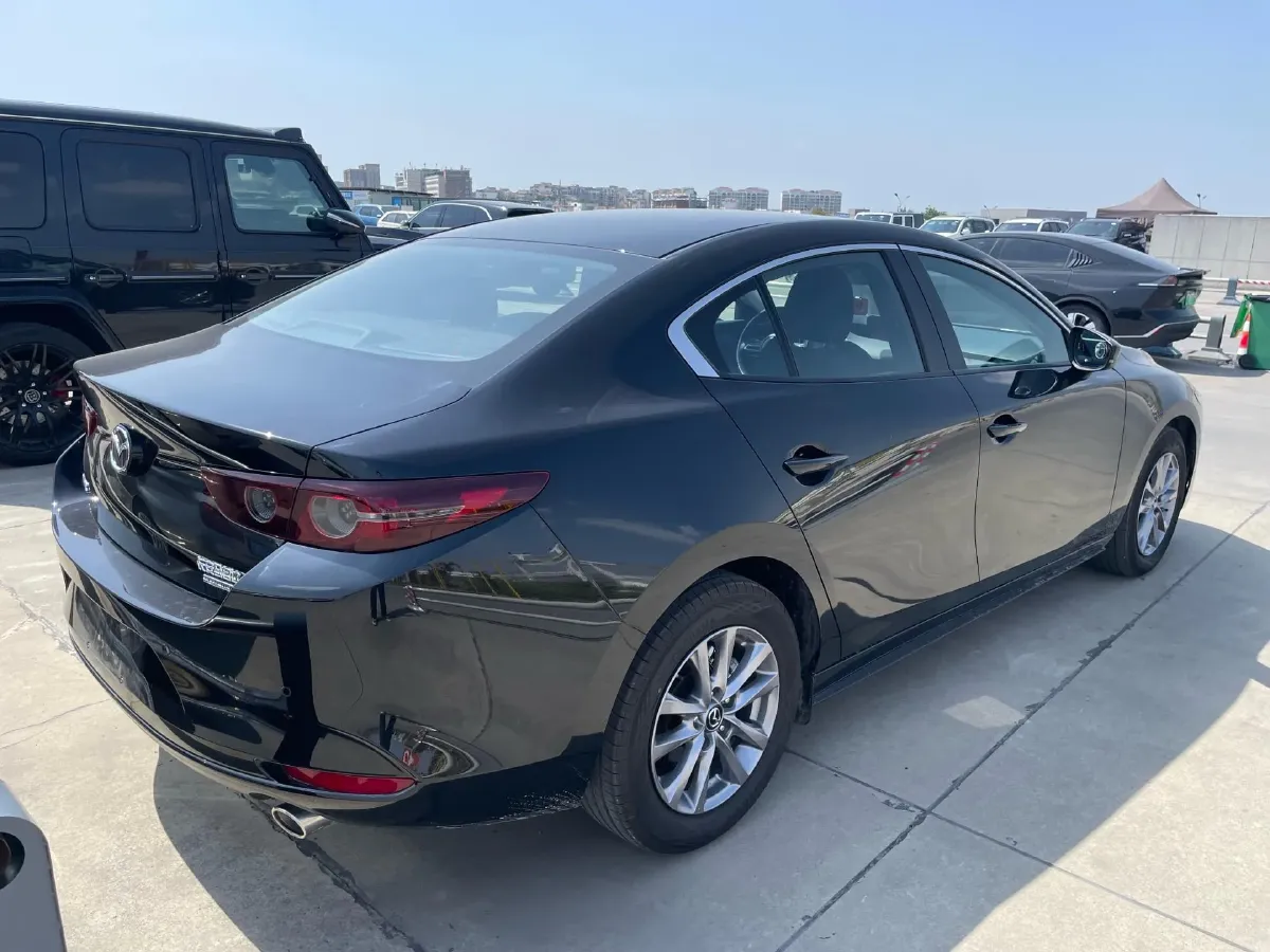 2023 Mazda 3 Axela 1.5L 117HP L4 6MT,autocango,china used car exporter,china ev exporter,chinese used car exporter,chinese used ev exporter