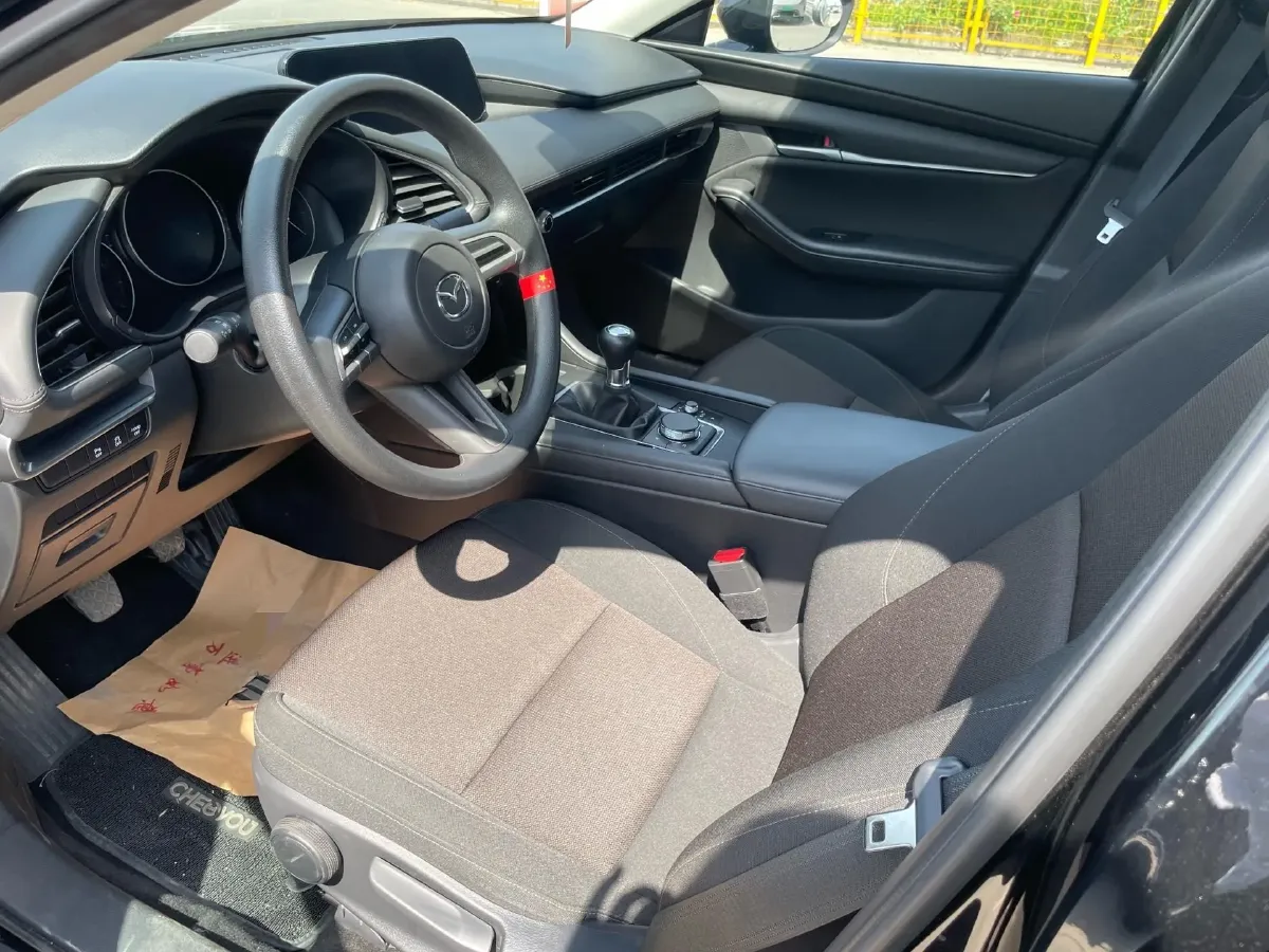 2023 Mazda 3 Axela 1.5L 117HP L4 6MT,autocango,china used car exporter,china ev exporter,chinese used car exporter,chinese used ev exporter