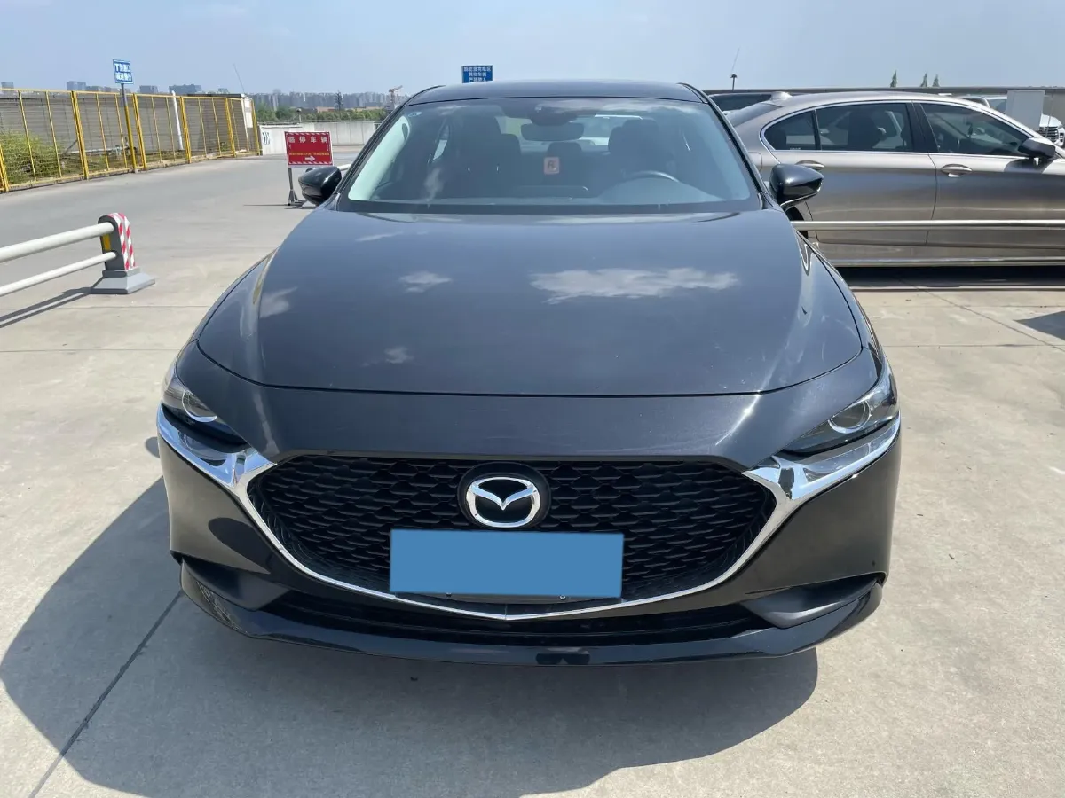 2023 Mazda 3 Axela 1.5L 117HP L4 6MT,autocango,china used car exporter,china ev exporter,chinese used car exporter,chinese used ev exporter