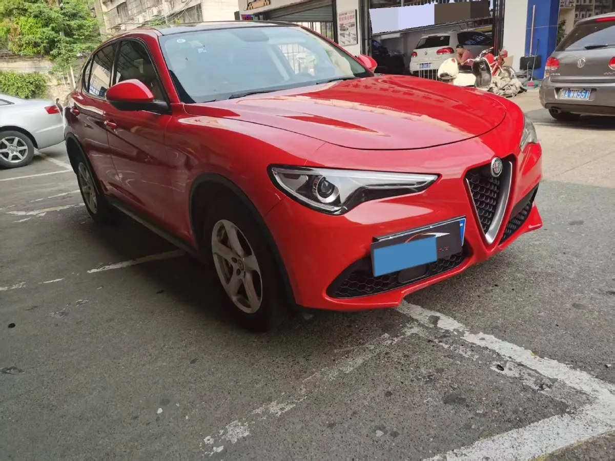 2017 Jaguar XE 2.0T 240HP L4 8AT,autocango,china used car exporter,china ev exporter,chinese used car exporter,chinese used ev exporter