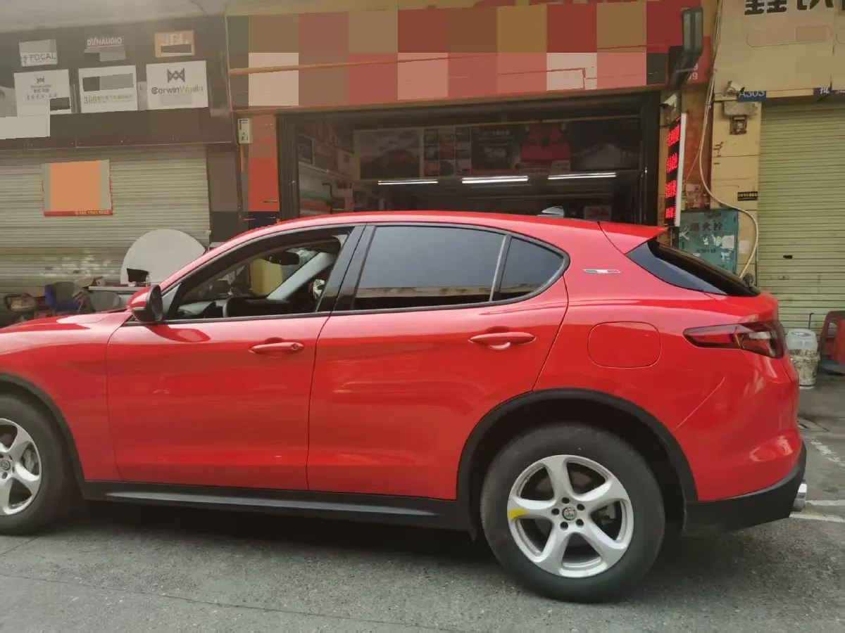 2017 Jaguar XE 2.0T 240HP L4 8AT,autocango,china used car exporter,china ev exporter,chinese used car exporter,chinese used ev exporter