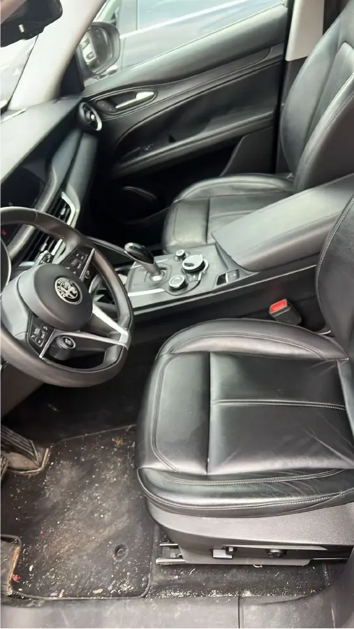 2017 Jaguar XE 2.0T 240HP L4 8AT,autocango,china used car exporter,china ev exporter,chinese used car exporter,chinese used ev exporter