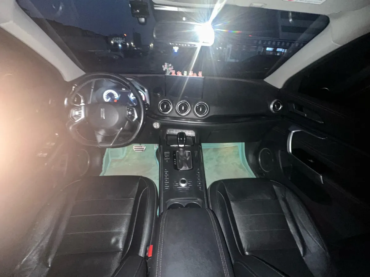 2017 WEY VV5 2.0T 197HP L4 7DCT,autocango,china used car exporter,china ev exporter,chinese used car exporter,chinese used ev exporter