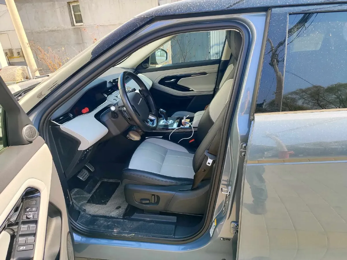 2020 Land Rover Range Rover Evoque 2.0T 249HP L4 9AT,autocango,china used car exporter,china ev exporter,chinese used car exporter,chinese used ev exporter