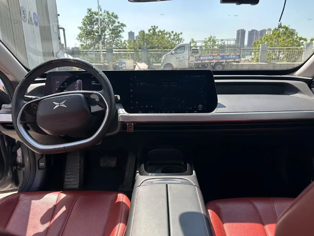 2020 DS 7 1.6T 215HP L4 8AT,autocango,china used car exporter,china ev exporter,chinese used car exporter,chinese used ev exporter