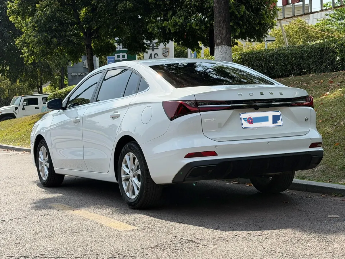 2024 Roewe i5 1.5L 129HP L4 CVT,autocango,china used car exporter,china ev exporter,chinese used car exporter,chinese used ev exporter