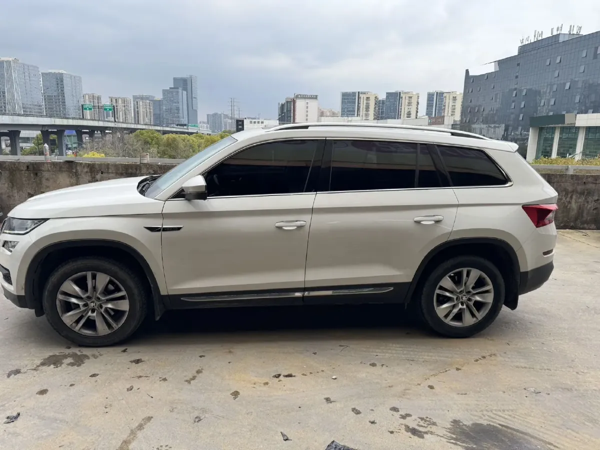 2018 Skoda Kodiak 2.0T 186HP L4 7DCT,autocango,china used car exporter,china ev exporter,chinese used car exporter,chinese used ev exporter