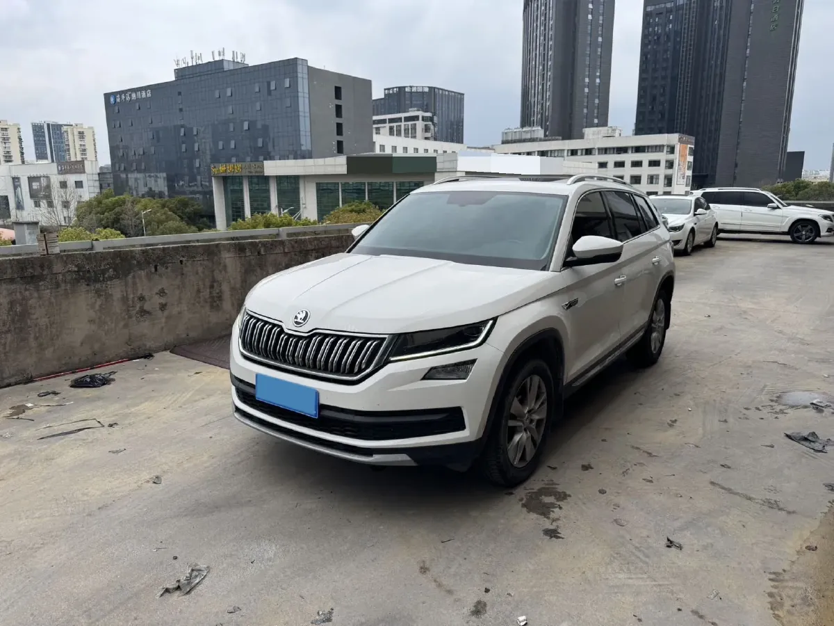 2018 Skoda Kodiak 2.0T 186HP L4 7DCT,autocango,china used car exporter,china ev exporter,chinese used car exporter,chinese used ev exporter
