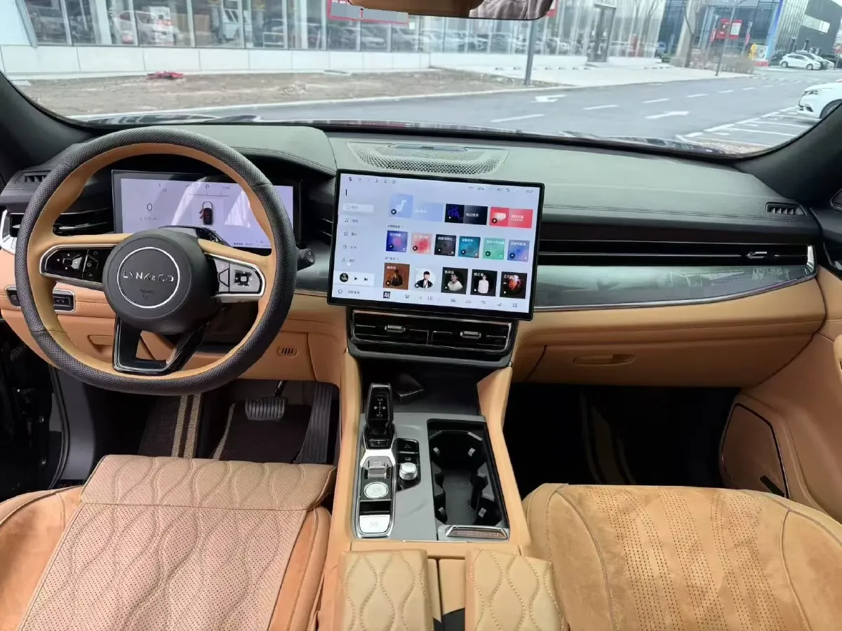 2025 LYNK&CO 09 EM-P 2.0T 254HP L4 3DHT PHEV,autocango,china used car exporter,china ev exporter,chinese used car exporter,chinese used ev exporter