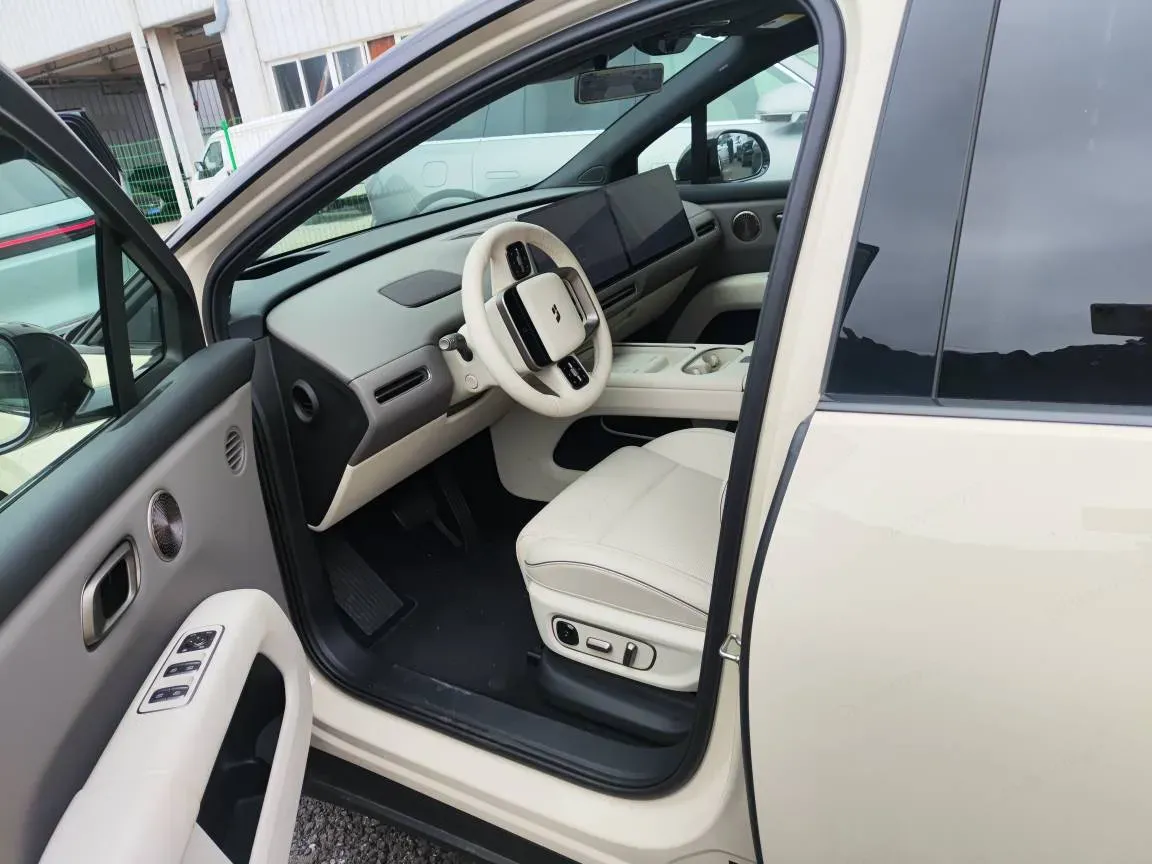 2025 Li i6 BEV,autocango,china used car exporter,china ev exporter,chinese used car exporter,chinese used ev exporter