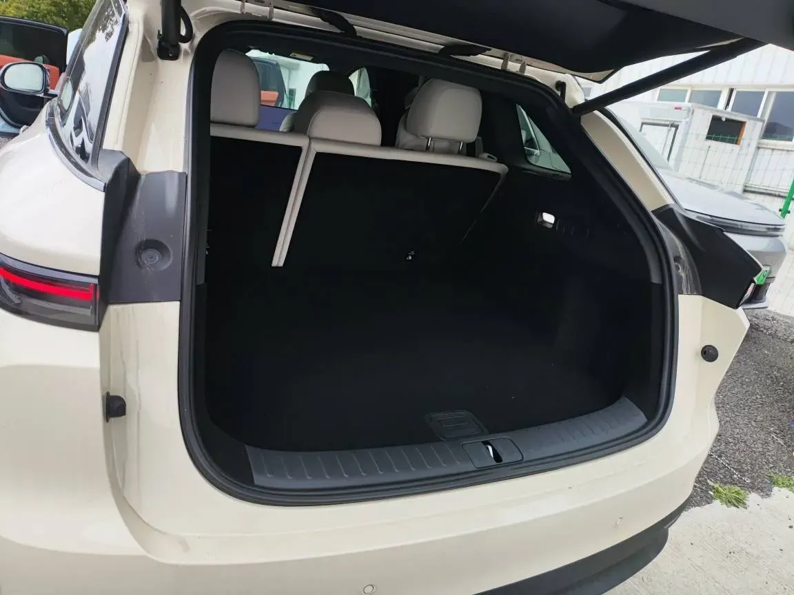 2025 Li i6 BEV,autocango,china used car exporter,china ev exporter,chinese used car exporter,chinese used ev exporter