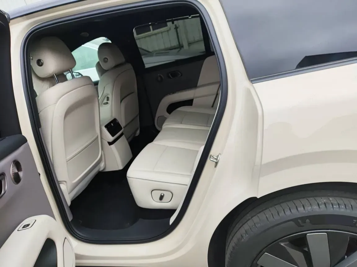 2025 Li i6 BEV,autocango,china used car exporter,china ev exporter,chinese used car exporter,chinese used ev exporter