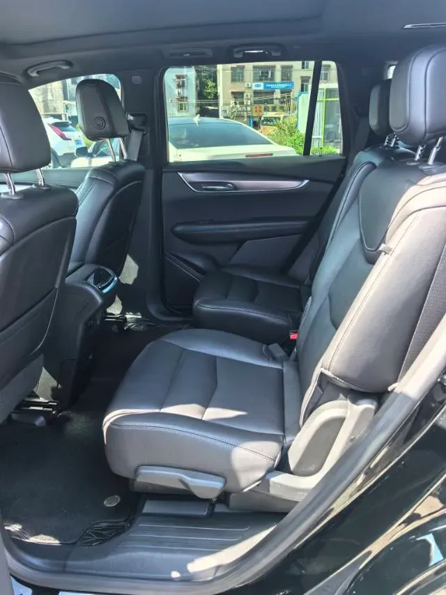 2021 Cadillac XT6 2.0T 237HP L4 9AT,autocango,china used car exporter,china ev exporter,chinese used car exporter,chinese used ev exporter