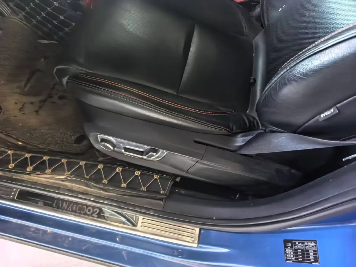 2018 Toyota C-HR 2.0L 171HP L4 CVT,autocango,china used car exporter,china ev exporter,chinese used car exporter,chinese used ev exporter