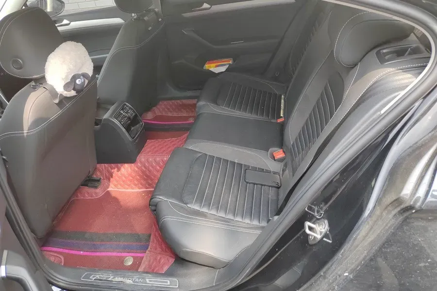 2020 Volkswagen Magotan 1.4T 150HP L4 7DCT,autocango,china used car exporter,china ev exporter,chinese used car exporter,chinese used ev exporter