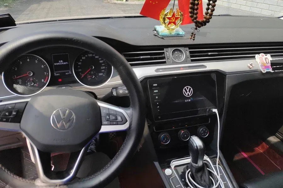 2020 Volkswagen Magotan 1.4T 150HP L4 7DCT,autocango,china used car exporter,china ev exporter,chinese used car exporter,chinese used ev exporter