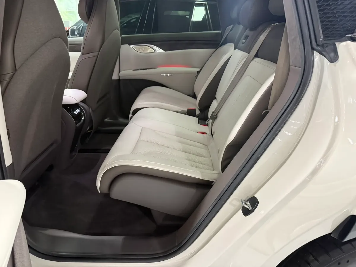 2023 IM LS7 BEV 100KWH,autocango,china used car exporter,china ev exporter,chinese used car exporter,chinese used ev exporter