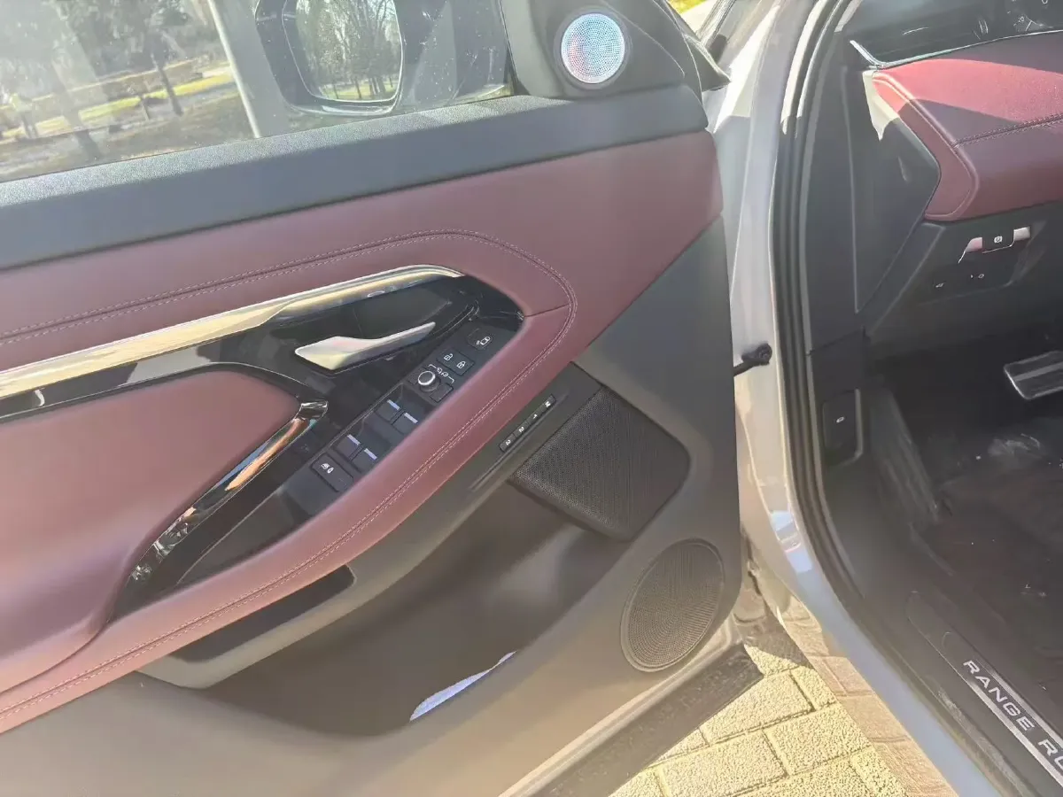 2023 Land Rover Range Rover Evoque 2.0T 249HP L4 9AT,autocango,china used car exporter,china ev exporter,chinese used car exporter,chinese used ev exporter