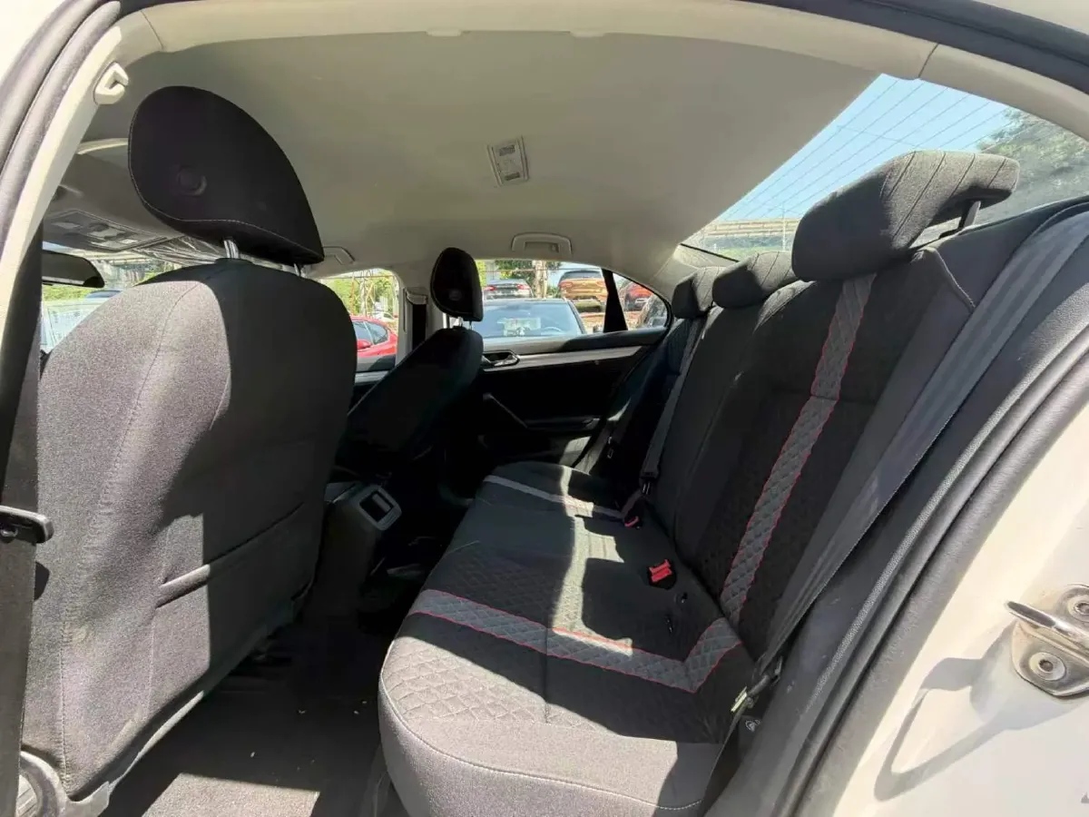 2019 Volkswagen T-Cross 1.4T 150HP L4 7DCT,autocango,china used car exporter,china ev exporter,chinese used car exporter,chinese used ev exporter