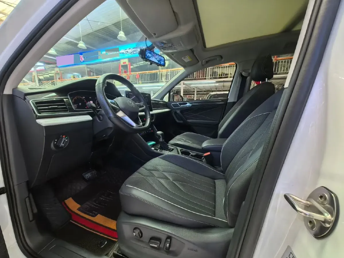 2023 Volkswagen Tiguan L 1.5T 160HP L4 7DCT,autocango,china used car exporter,china ev exporter,chinese used car exporter,chinese used ev exporter