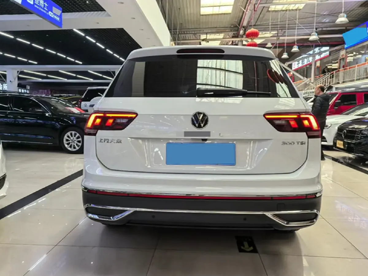 2023 Volkswagen Tiguan L 1.5T 160HP L4 7DCT,autocango,china used car exporter,china ev exporter,chinese used car exporter,chinese used ev exporter