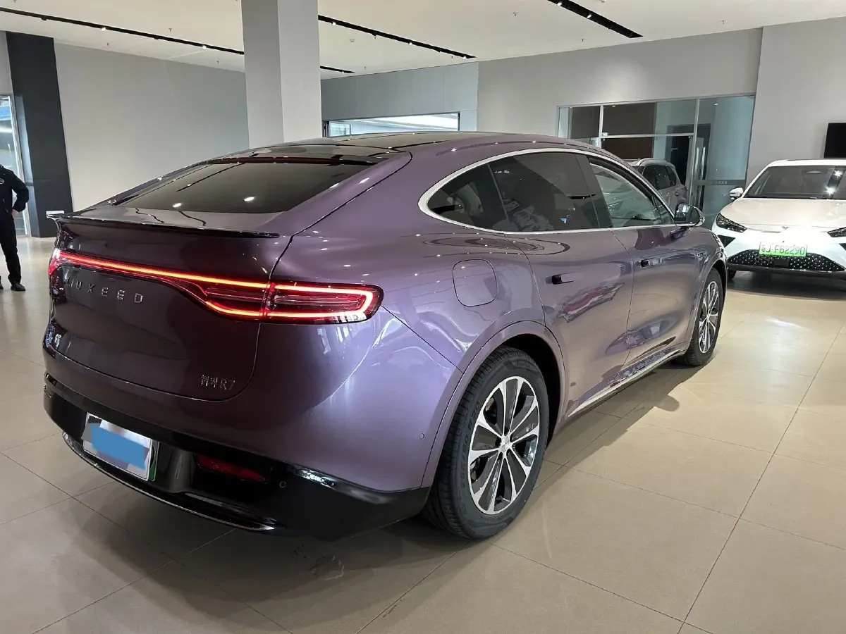 2025 Luxeed R7 REEV 156HP REEV 37KWH,autocango,china used car exporter,china ev exporter,chinese used car exporter,chinese used ev exporter