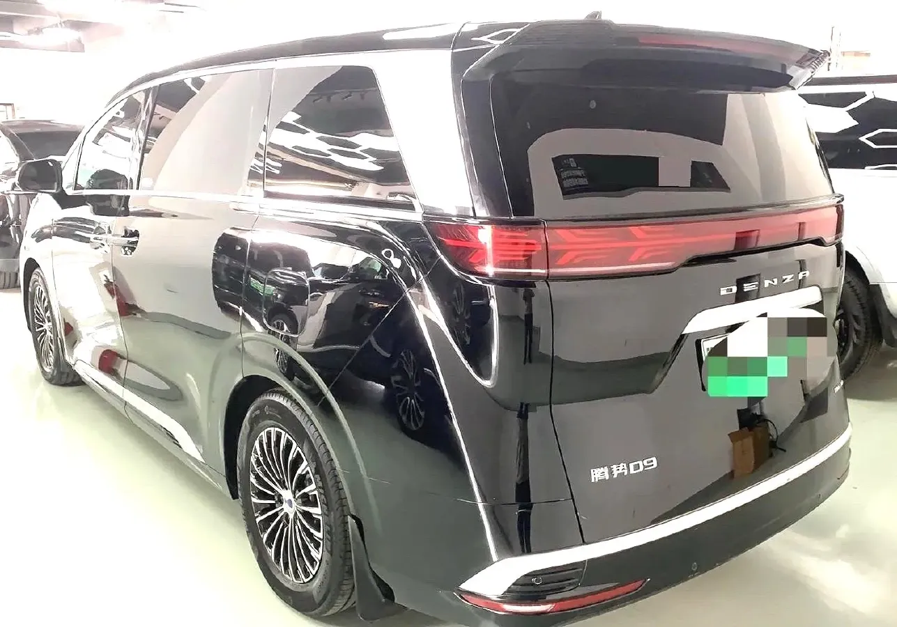 2024 Denza D9 1.5T 139HP L4 E-CVT PHEV 40KWH,autocango,china used car exporter,china ev exporter,chinese used car exporter,chinese used ev exporter