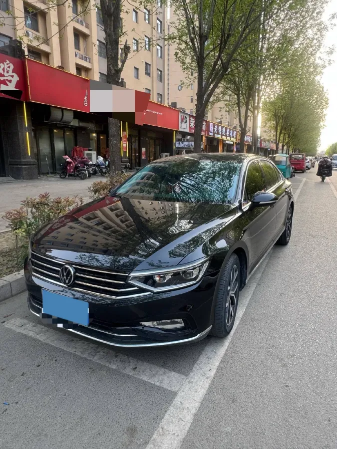 2023 Volkswagen Magotan 2.0T 186HP L4 7DCT,autocango,china used car exporter,china ev exporter,chinese used car exporter,chinese used ev exporter
