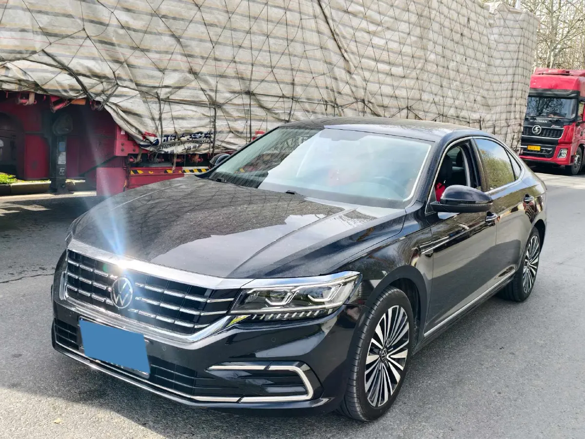 2021 Volkswagen Passat 2.0T 186HP L4 7DCT,autocango,china used car exporter,china ev exporter,chinese used car exporter,chinese used ev exporter