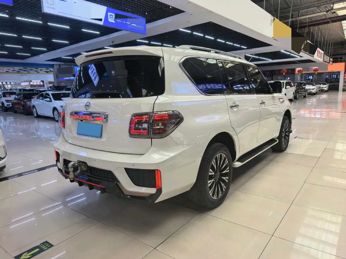 2018 Nissan Patrol 4.0L 279HP V6 7AT,autocango,china used car exporter,china ev exporter,chinese used car exporter,chinese used ev exporter