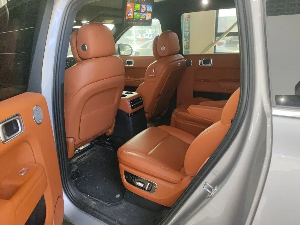 2022 Li L9 Range Extended 154HP REEV 42.6KWH,autocango,china used car exporter,china ev exporter,chinese used car exporter,chinese used ev exporter