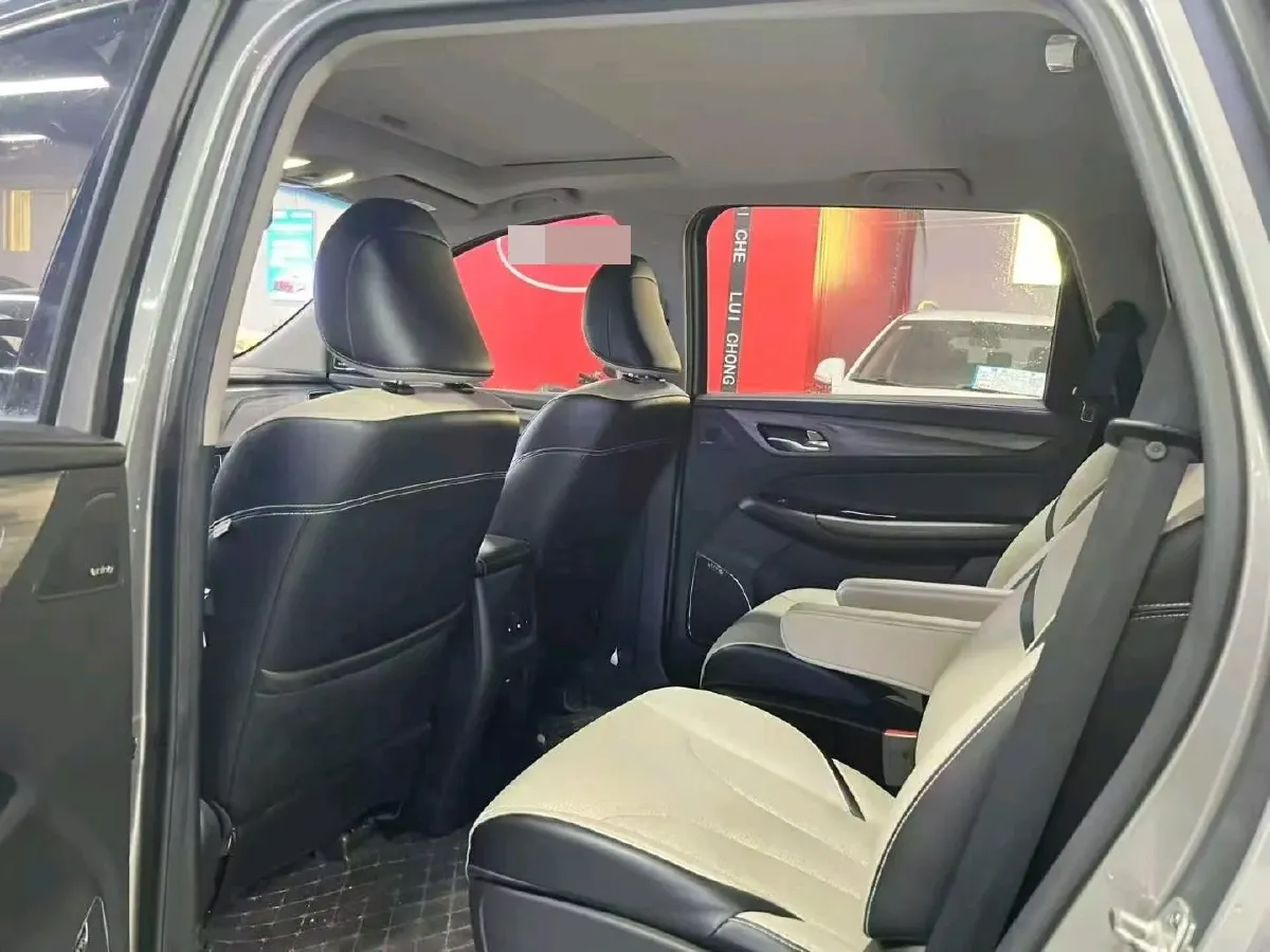 2017 BaoJun 730 1.5T 150HP L4 6DCT,autocango,china used car exporter,china ev exporter,chinese used car exporter,chinese used ev exporter